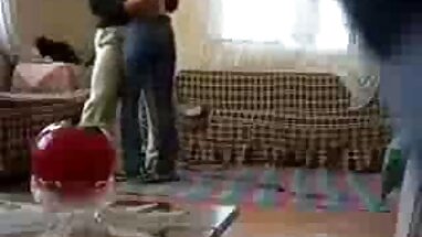 Sıcak Rus parmaklıyor yerli porno full