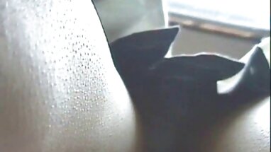 Şanslı olgun porno yerli iki güzel kız ile bir üçlü sahiptir