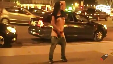 Hindistan sevgilisinin parkta türkçe yerli sex onunla oynamasına izin veriyor