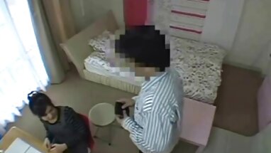 Nikki, evli bir türk yerli porno adam çalışırken